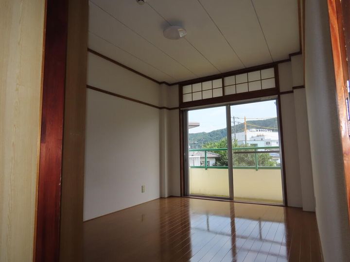 長野県上田市踏入2(アパート)の賃貸物件の居間