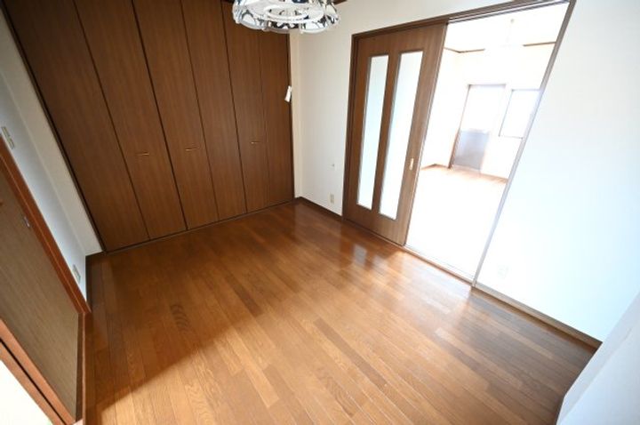 リバーサイド100の居間