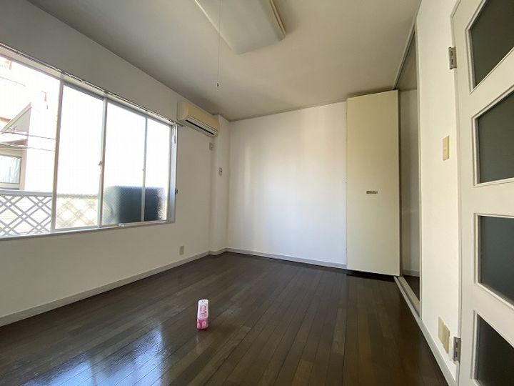 オレンジコーポの居間