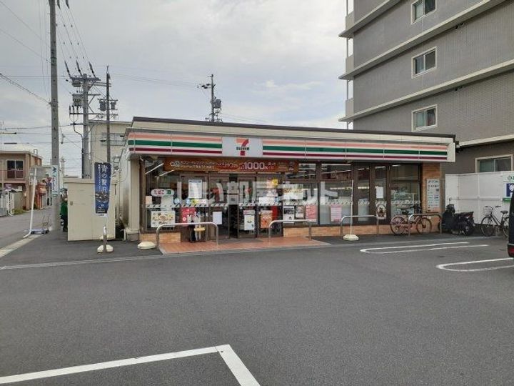 パレンティ―アの周辺