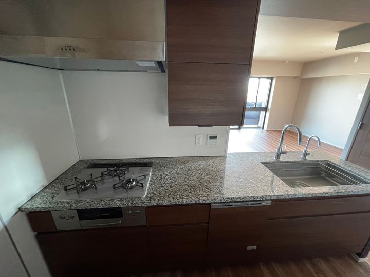 東京都世田谷区弦巻3(マンション)の賃貸物件のキッチン