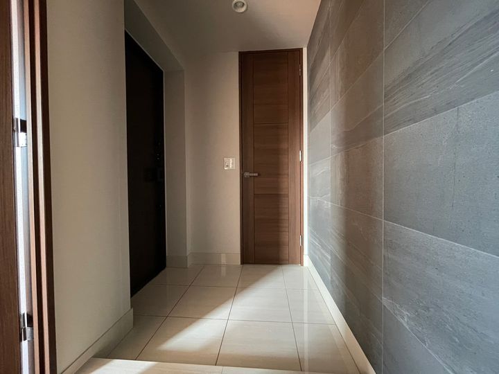 東京都世田谷区弦巻3(マンション)の賃貸物件の玄関