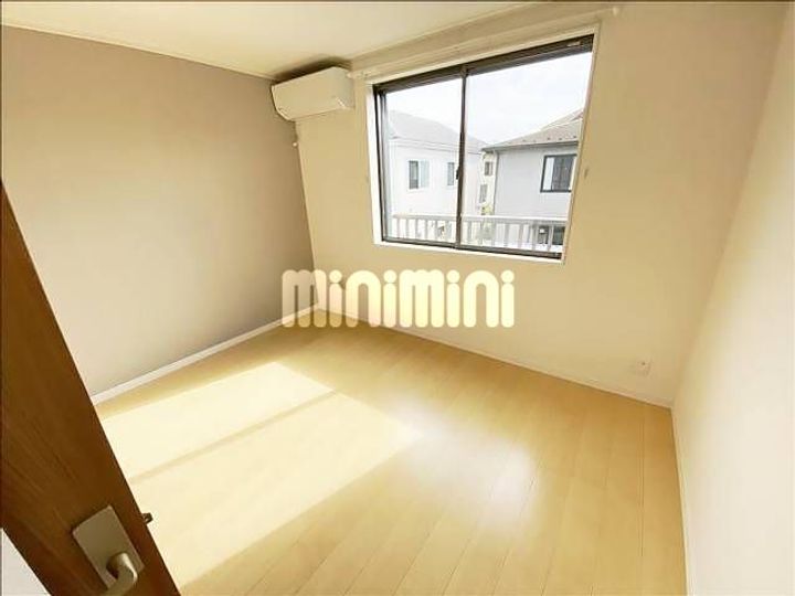 ルピナス馬橋の居間