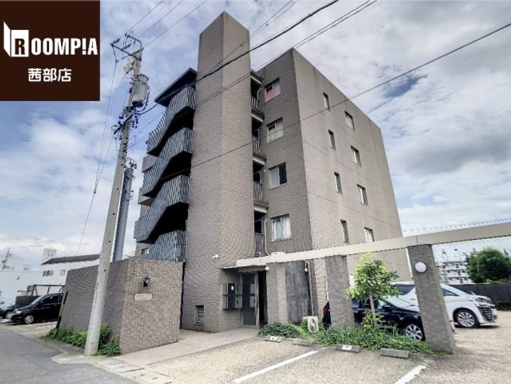 USA COURT EASTの外観