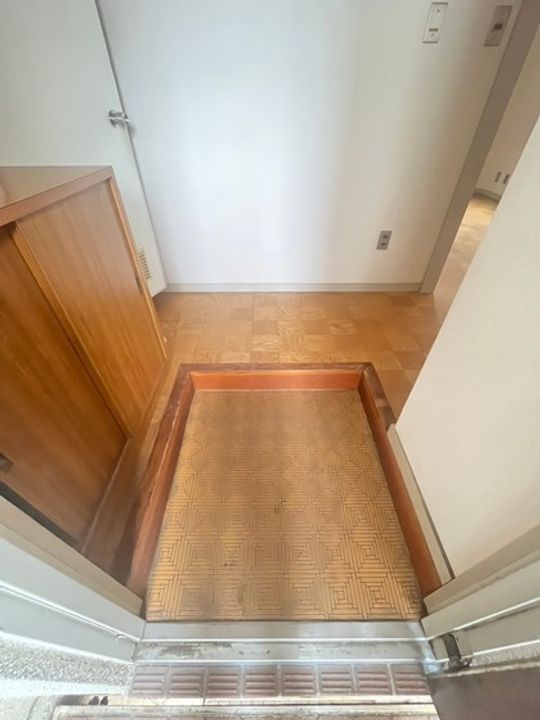 メゾン・ド・プチGの玄関