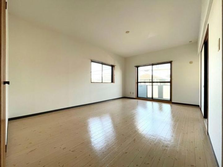 静岡県浜松市中央区佐鳴台3(マンション)の賃貸物件の居間