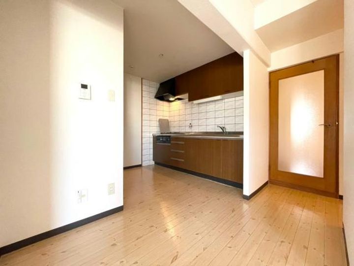 静岡県浜松市中央区佐鳴台3(マンション)の賃貸物件の居間