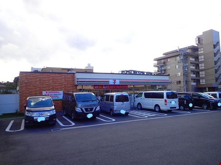 ブラン南山の周辺