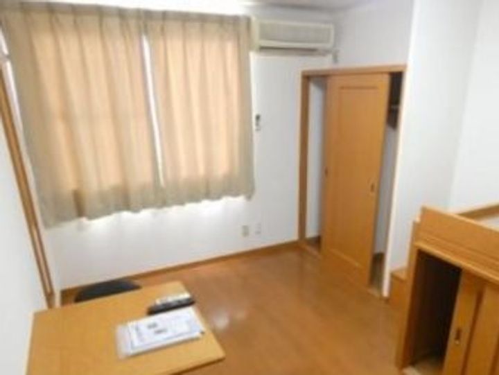 ホークIIの居間