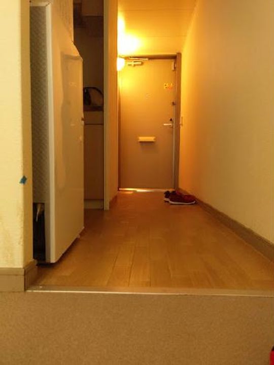 レオパレスNANAKIIの玄関