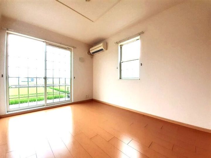 ビッグ シャトーEの居間