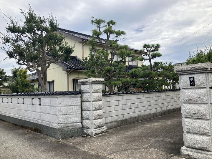 富山県射水市片口高場(一戸建)の賃貸物件の外観