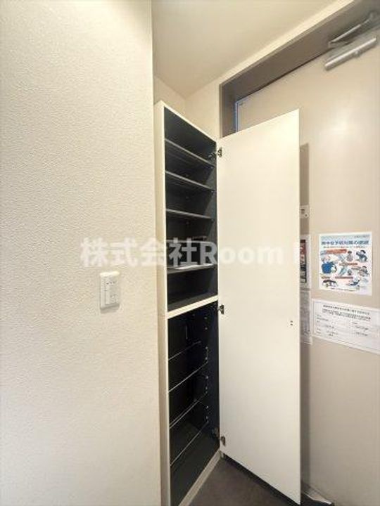 アン エリアの玄関
