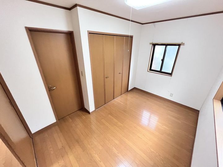 イーストハウスの内装