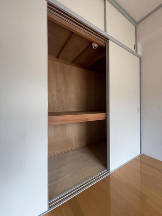 広岡ビルの内装