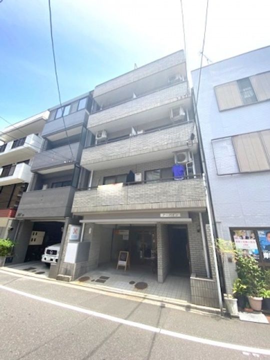 広島県広島市中区宝町(マンション)の賃貸物件の外観