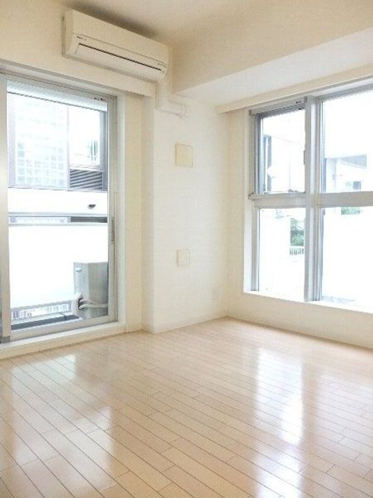 ミリアレジデンス桜新町の居間