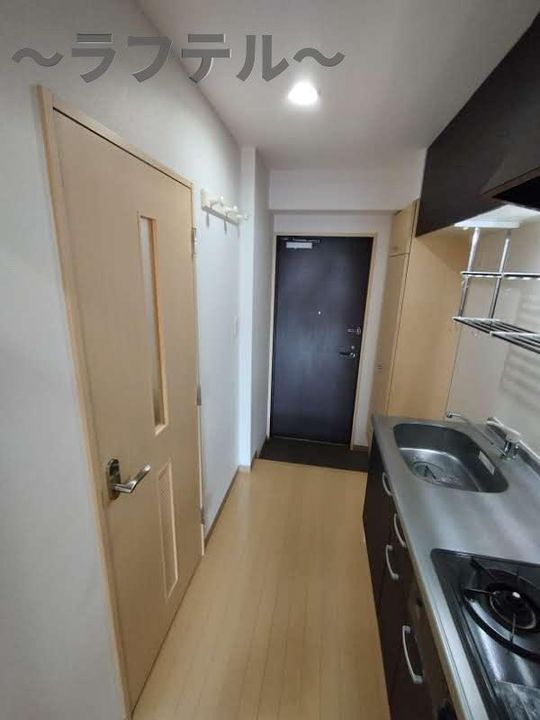 プロぺ所沢ビルIIの玄関