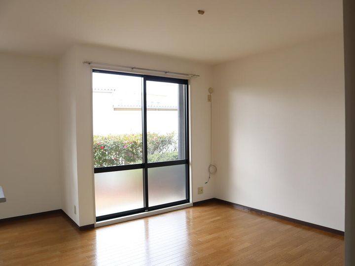 岡山県岡山市南区福成3(アパート)の賃貸物件の居間