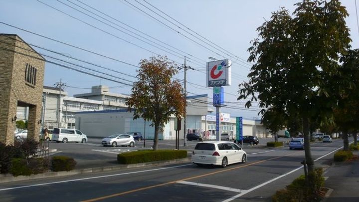 プルミエールサンコウの周辺