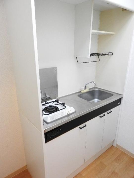 大阪府岸和田市西之内町(マンション)の賃貸物件のキッチン