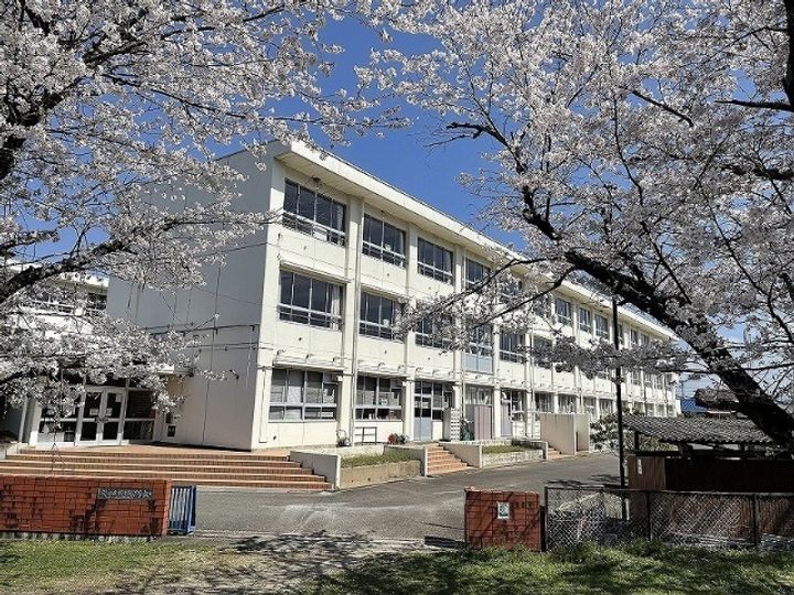 レジデンスさくらヶ丘の周辺