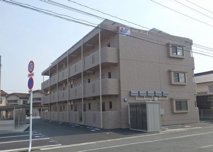 岡山県総社市真壁の賃貸マンションの外観