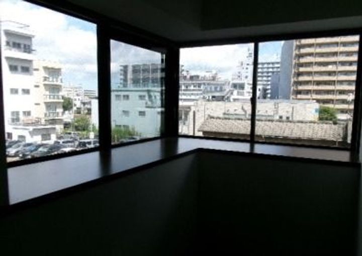 新潟県長岡市表町1(マンション)の賃貸物件の居間