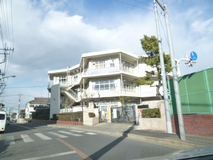 アルスターハウスの周辺