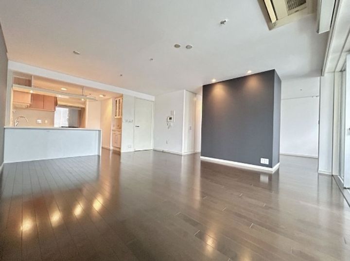 東京都港区芝3(マンション)の賃貸物件の居間