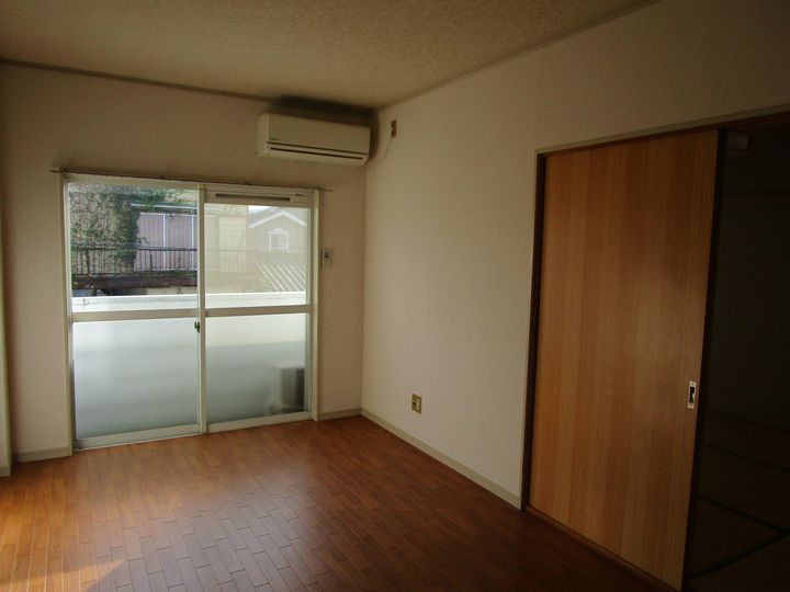 コーポフラワーの居間