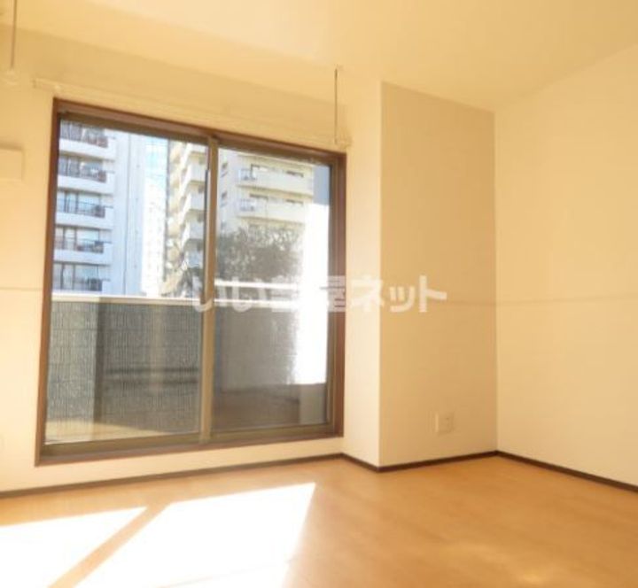 ウルス花京院 Bの居間