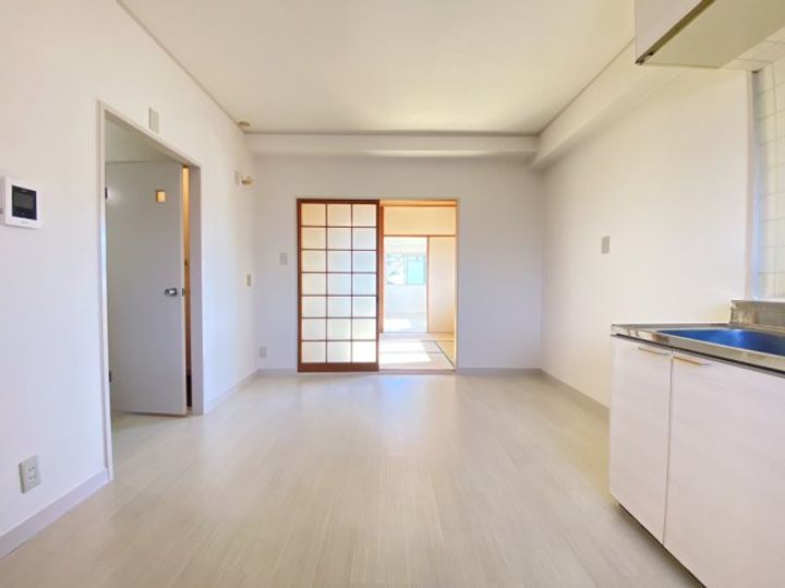 茶苑マンションの居間