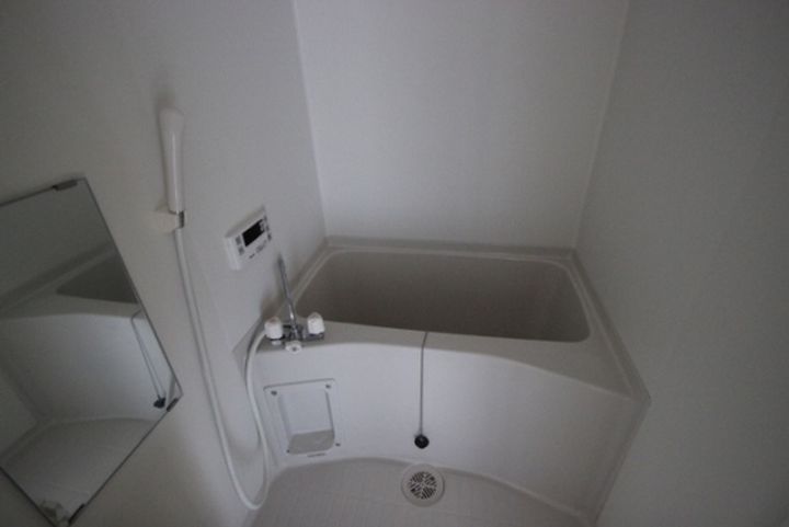 87gラ・セッテの風呂