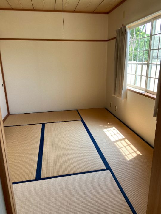 ルピナスの内装