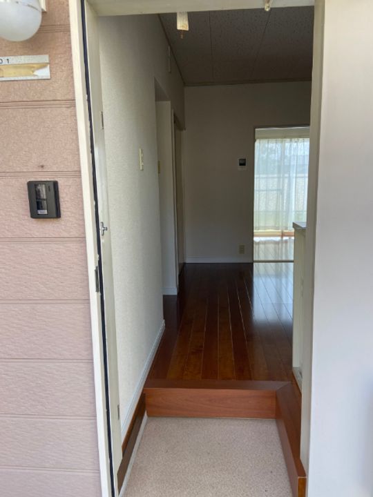 ルピナスの玄関