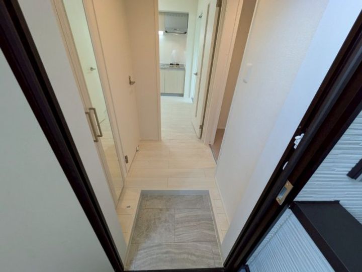 大阪府大阪市生野区中川東2(アパート)の賃貸物件の玄関