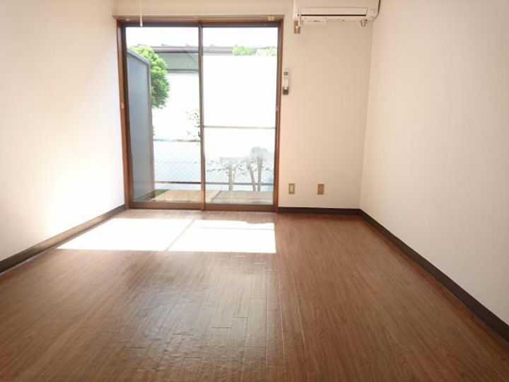 グレートハイツの居間