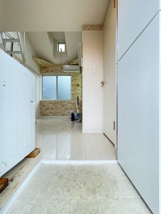 ユナイト和田町ジェームス・スチュアートの玄関