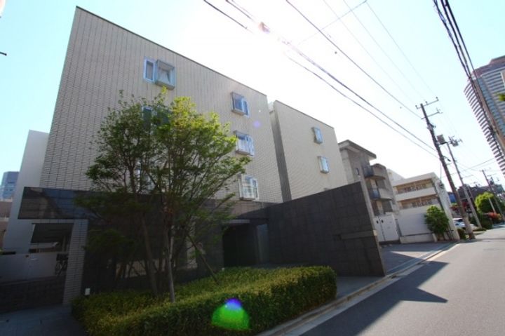 プライムアーバン市谷仲之町の外観