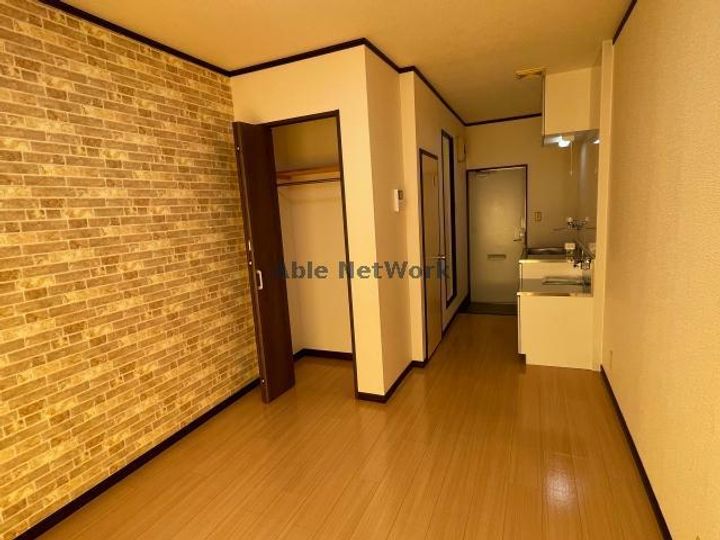 ハウスナサII Cの居間