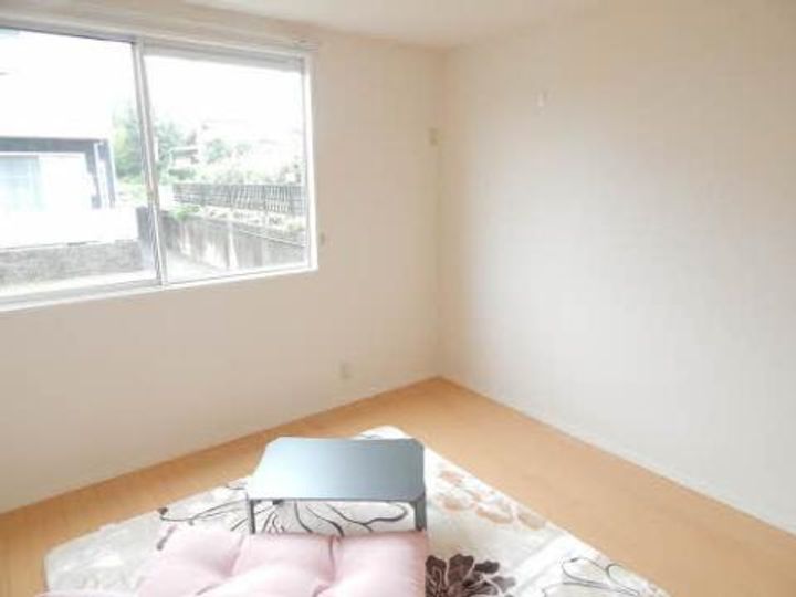 SKガーデン Aの居間