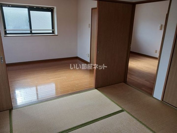 京都府舞鶴市字境谷(マンション)の賃貸物件の居間