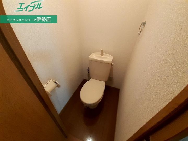 プチモールエイワの内装