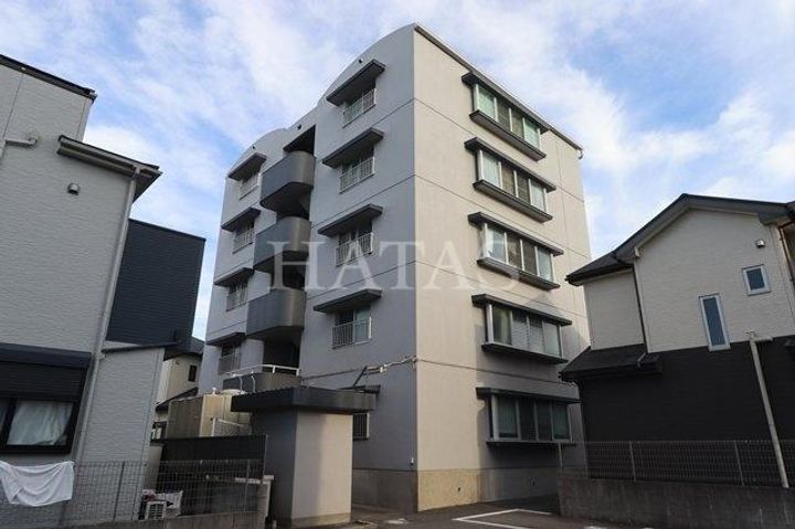 百石マンション3号館の外観