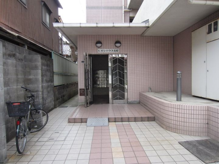 ヒガシハウス北町の地図