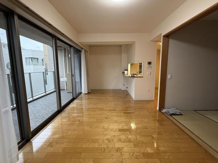 プラウド武蔵小杉の居間