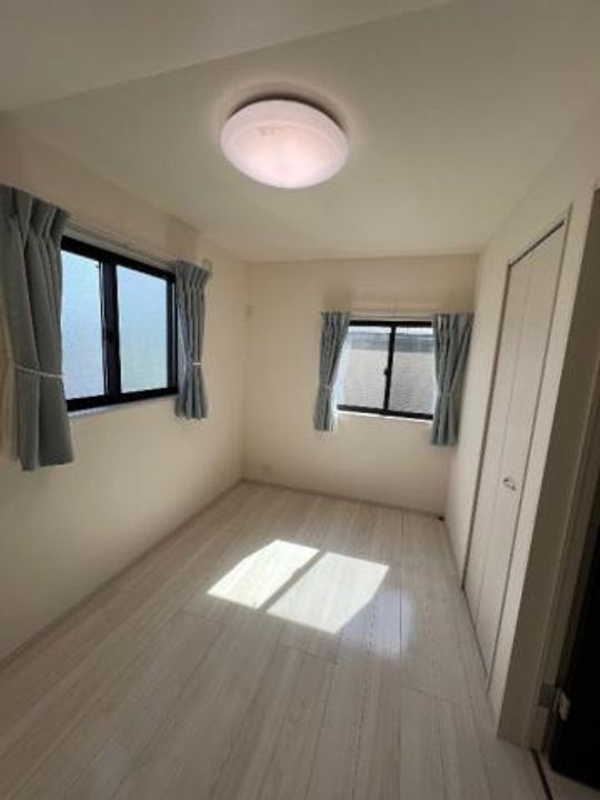 神奈川県横浜市鶴見区下野谷町1(一戸建)の賃貸物件の内装