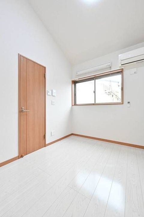 ベイルーム和田町の居間