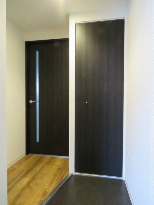 北海道札幌市中央区南七条西12(マンション)の賃貸物件の玄関